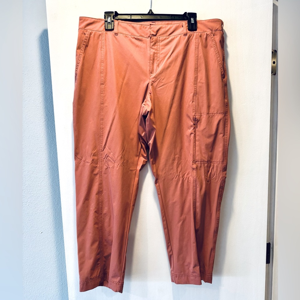 NWOT Kirkland Signature Women’s Cargo Pants in salmon-ish color